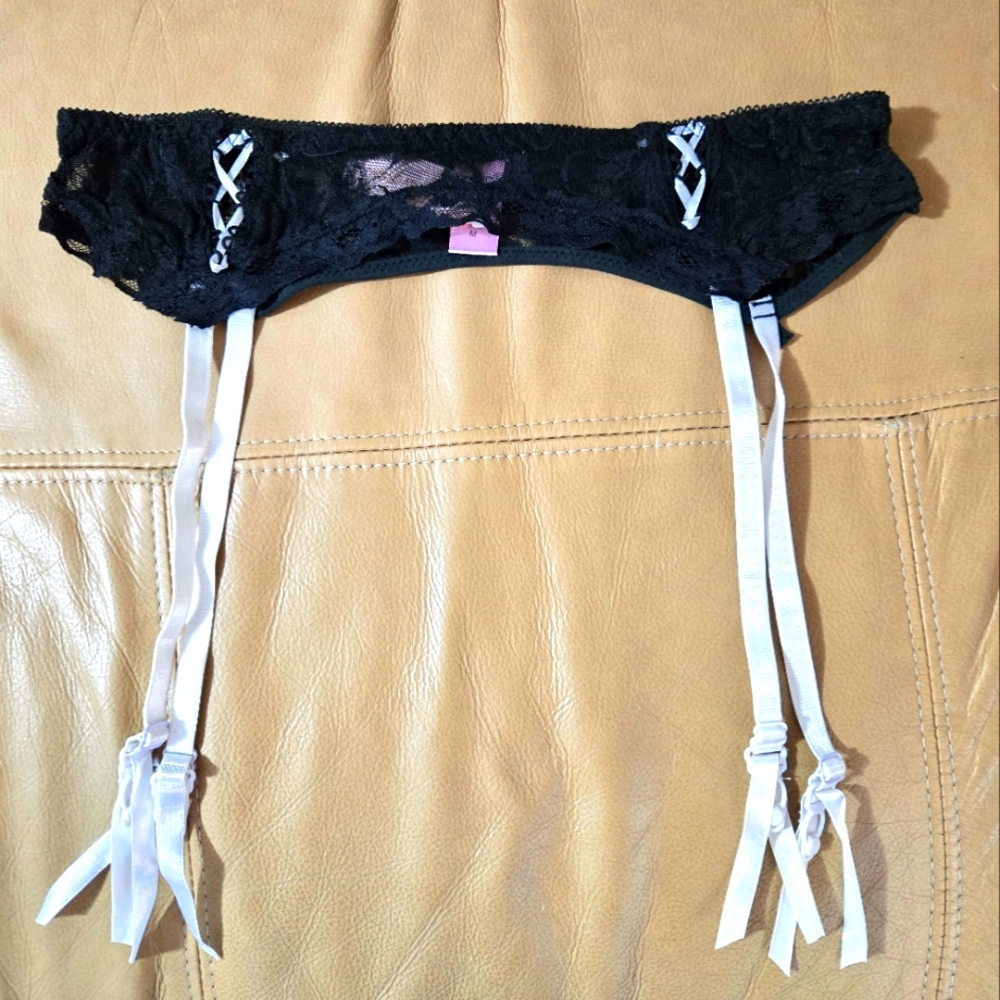 Black Lace Garter Belt